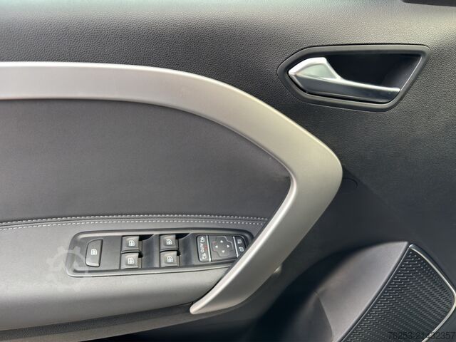 小型客车 Mercedes-Benz T 180 AUT Fernlichtass. Kam. KeyLess KlimaA LED