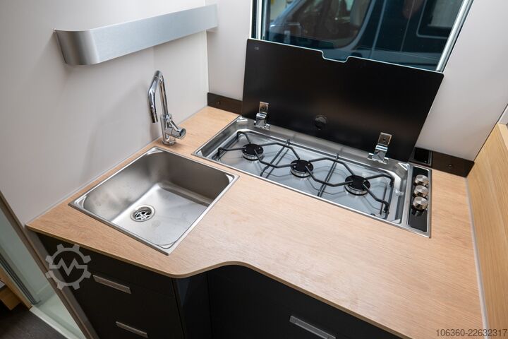 ADRIA MATRIX 670 SL - 60Y SEMI-INTEGRAL BARU ADRIA MATRIX 670 SL - 60Y