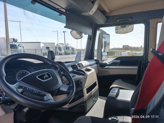 LKW-Fahrgestell MAN 26.360 TGS