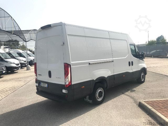 पैनल वैन IVECO DAILY 35S14 V FURGONE