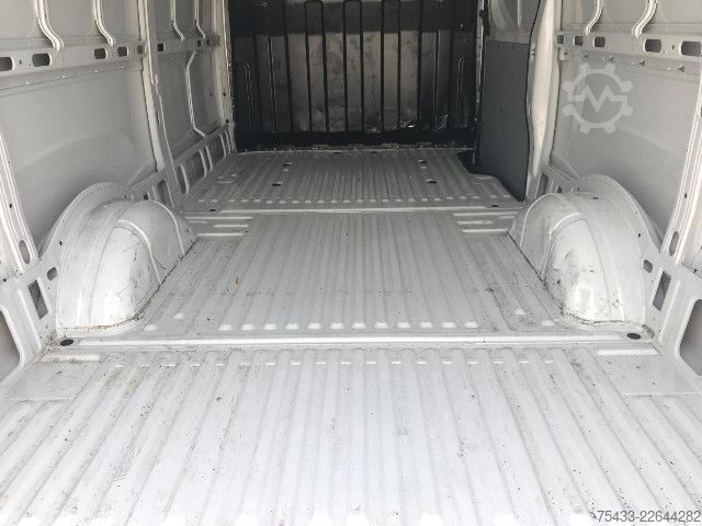 पैनल वैन IVECO DAILY 35S14 V FURGONE