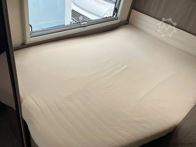 Half-integraal camper BÜRSTNER Nexxo T 660 - Festbett -  - Klima -