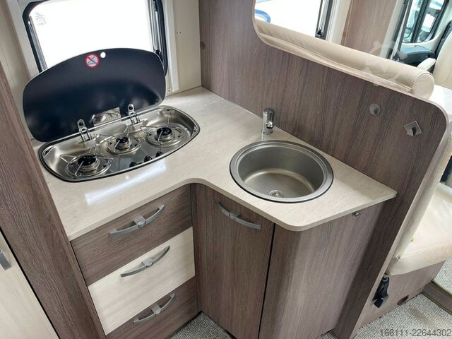 Half-integraal camper BÜRSTNER Nexxo T 660 - Festbett -  - Klima -