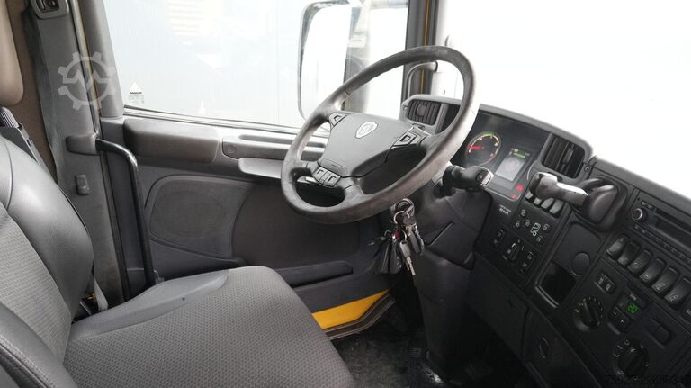 Estándar-SZM Scania R 410 6x2 retarder tractor unit