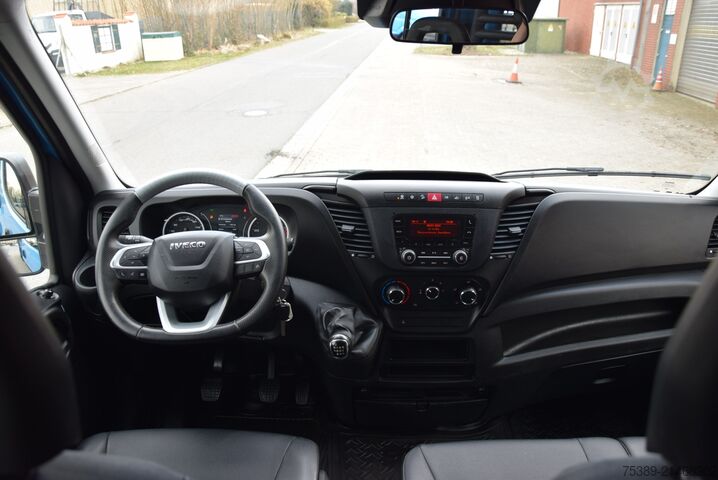 Furgão pick-up Iveco Daily  35S18 DOKA 7-Sitzer Pritsche Maxi AHK 3,5T