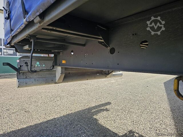 Cortina lateral KRONE SD -SLIDING ROOF - KRONE/VALX AXLES - DUTCH TRA...