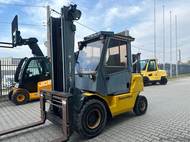 Keturratis šakinis krautuvas Jungheinrich DFG45/Positioner+sideshift/Air condition