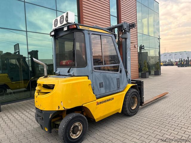 Keturratis šakinis krautuvas Jungheinrich DFG45/Positioner+sideshift/Air condition