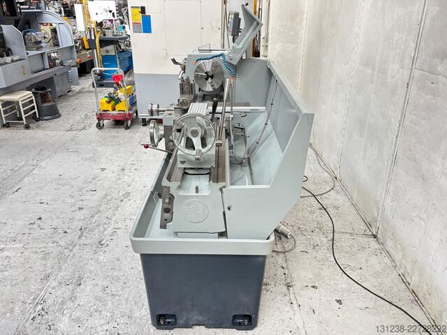 Univerzalni strug Colchester Triumph 2000 x 50” Gap Bed Centre Lathe