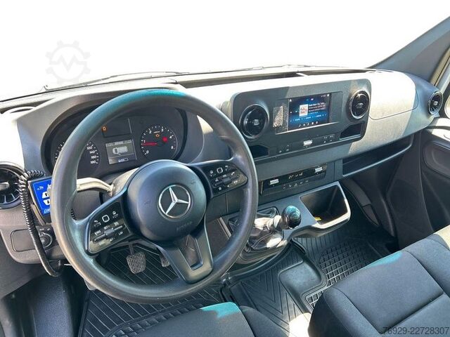 Грузовик специального назначения Mercedes-Benz Sprinter
