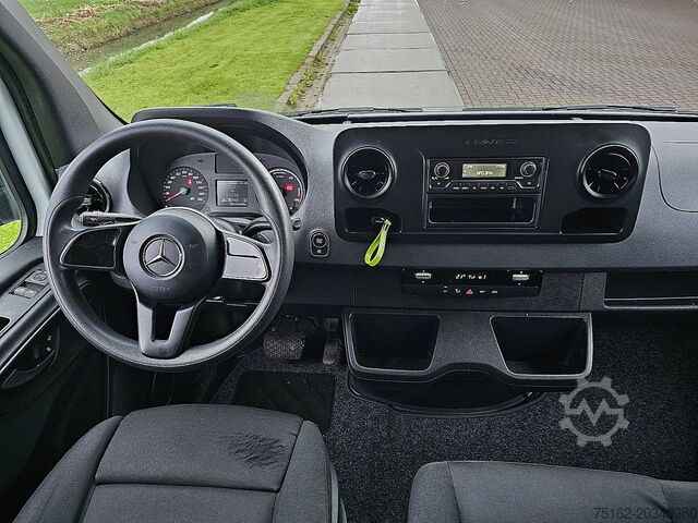 Stationvogn med højt tag MERCEDES-BENZ ESPRINTER L2H2 Elektrisch AC!