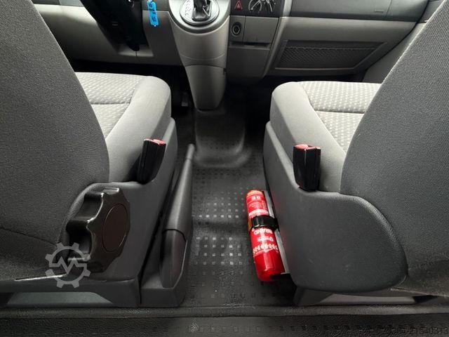 Minibus VOLKSWAGEN T5 Kombi Lang 2.0 Tdi BlueMotion 9 Sitze DSG