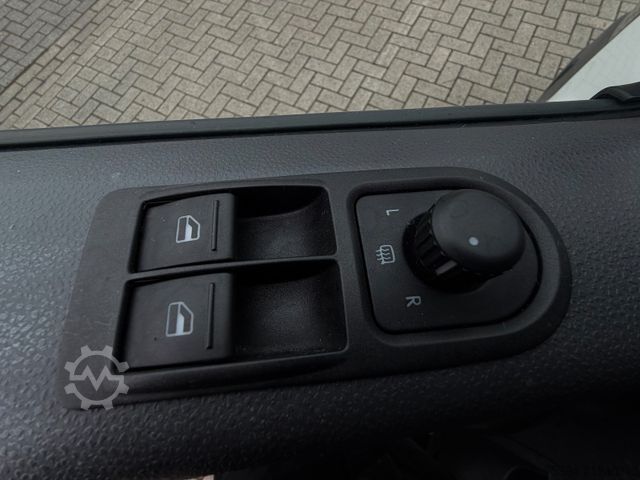 Minibus VOLKSWAGEN T5 Kombi Lang 2.0 Tdi BlueMotion 9 Sitze DSG