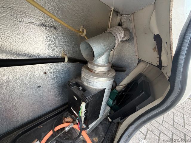 Caravane  Award Daystar 8010 Wohnwagen Boiler Backoven Wc