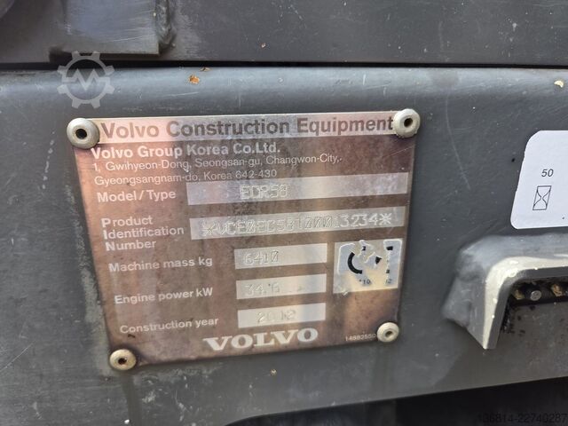 Miniekskavaator VOLVO ECR58 2xLöffel Lehnhoff MS03