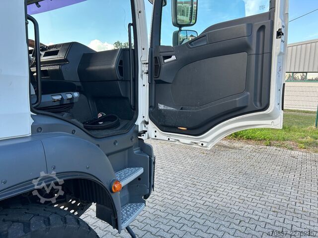 Camion basculante trilateral MAN TGM 18.250 BB / 4x4 / Hiab 099 Funk Greifer
