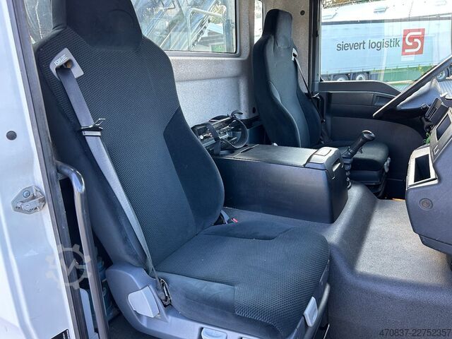 Camion basculante trilateral MAN TGM 18.250 BB / 4x4 / Hiab 099 Funk Greifer