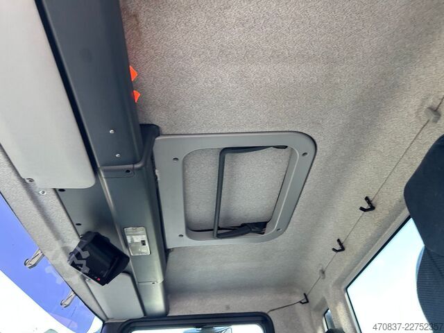 Camion basculante trilateral MAN TGM 18.250 BB / 4x4 / Hiab 099 Funk Greifer