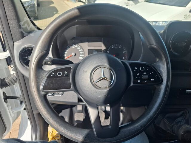 Pick-up van MERCEDES-BENZ Sprinter 215CDI Doka 1. Hand