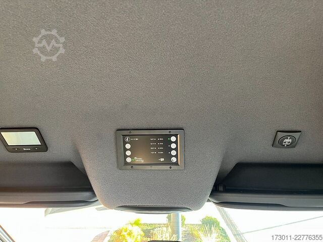รถบ้าน PÖSSL Raodstar XT - Mercedes 319CDI 4X4