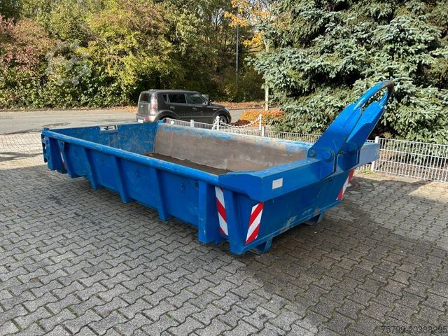 د رول آف ټېپر لارۍ  Abrollcontainer HST für 5,5 m³