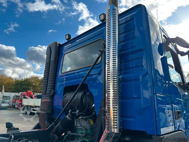 د رول آف ټېپر لارۍ VOLVO FM 370 VDL Abroller 4x2