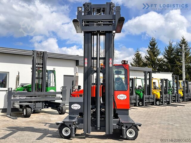 Carretilla elevadora de 4 vías Combilift C4000 / GAS / TRIPLEX / 9300MM /LIKE NEW