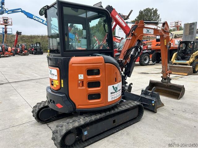 Mini bageri Hitachi ZX33U-6 (7789)