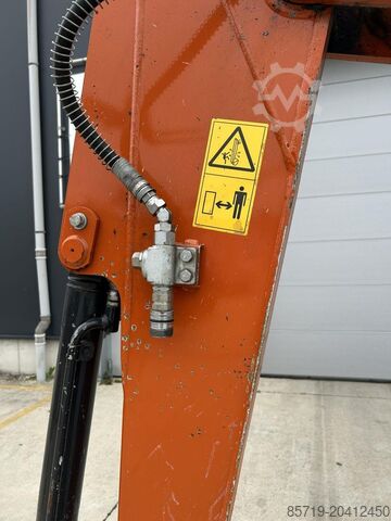 Mini bageri Hitachi ZX33U-6 (7789)