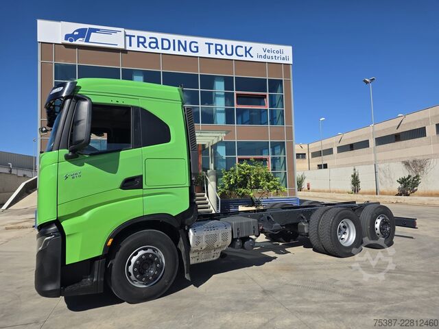 Kuorma-auton runko IVECO 260S51