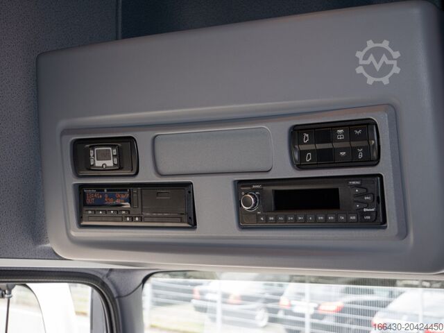 Camião plataforma com lona Mercedes-Benz Atego 1224 L Curtainsider Schiebeplane li/re Ladebordwand BigSpace