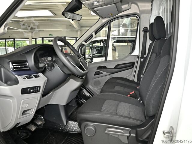 Xe van mui cao Maxus DELIVER 9