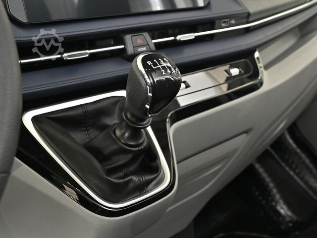 Xe van mui cao Maxus DELIVER 9