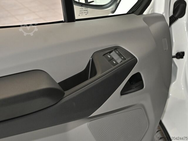 Xe van mui cao Maxus DELIVER 9