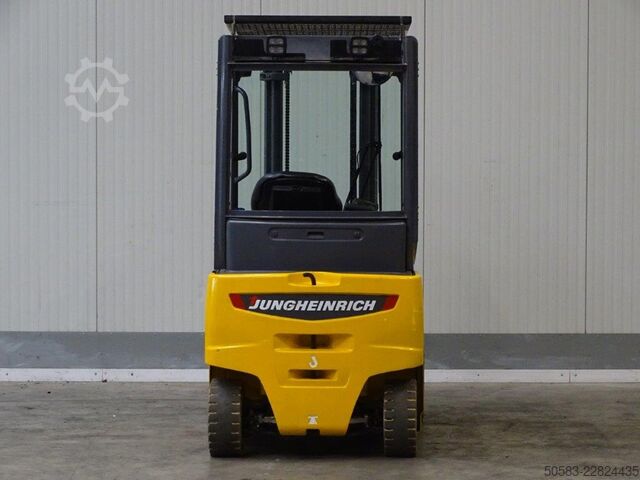 Chariot élévateur électrique à 4 roues Jungheinrich EFG320