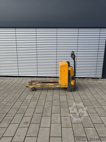 Elektrische Niederhubwagen Jungheinrich EJE 118