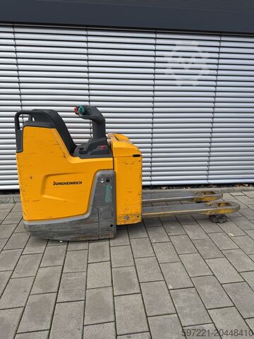 Elektrische Niederhubwagen Jungheinrich ERE 120 FP Baujahr 2021 Lithium