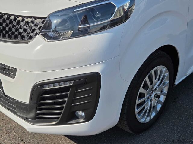 Kompakti pakettiauto FIAT Scudo Kastenwagen SX L2 2.0 145MT6 NAV+Klimaauto