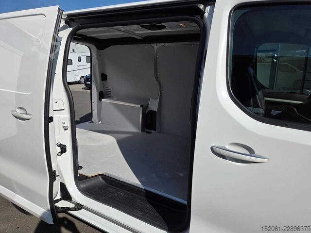Kompakti pakettiauto FIAT Scudo Kastenwagen SX L2 2.0 145MT6 NAV+Klimaauto