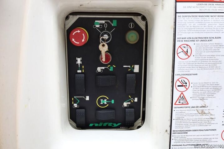 铰接式伸缩工作平台 Niftylift HR17NE Electric, 17m Working Height, 9.7m Reach, 2