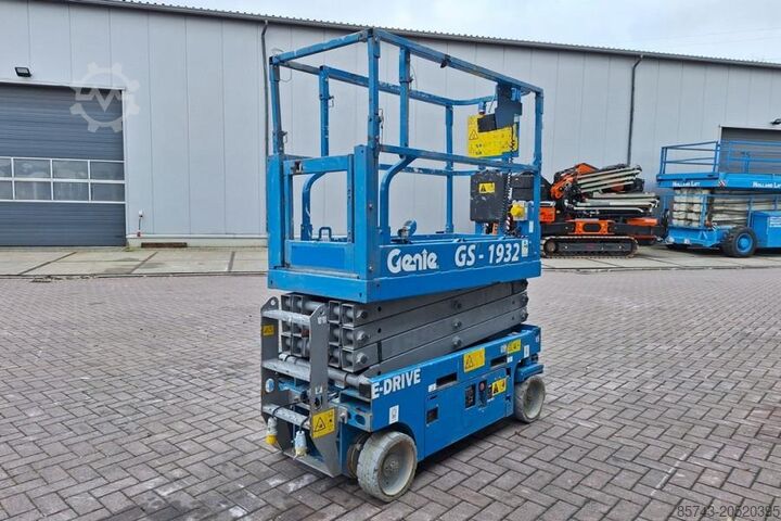 剪刀式电梯 Genie GS1932 E-Drive Several In Stock, 8m Working Height