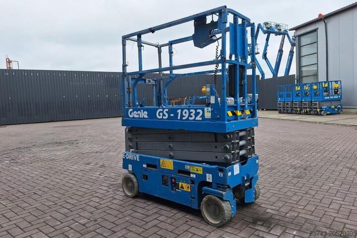 剪刀式电梯 Genie GS1932 E-Drive Several In Stock, 8m Working Height