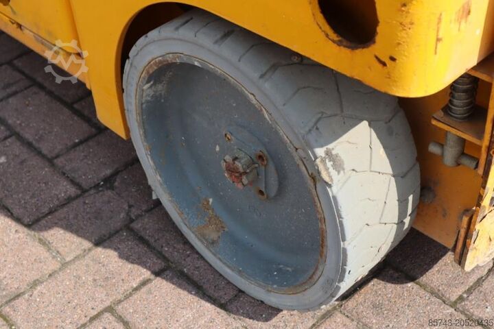 Ascensore a forbice Haulotte Compact 14 Electric, 14m Working Height, 350kg Cap