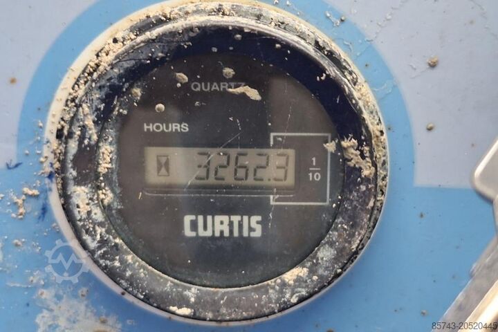 Ascensore a forbice Haulotte H12SX Diesel, 4x4 Drive, 12m Working Height, 700kg