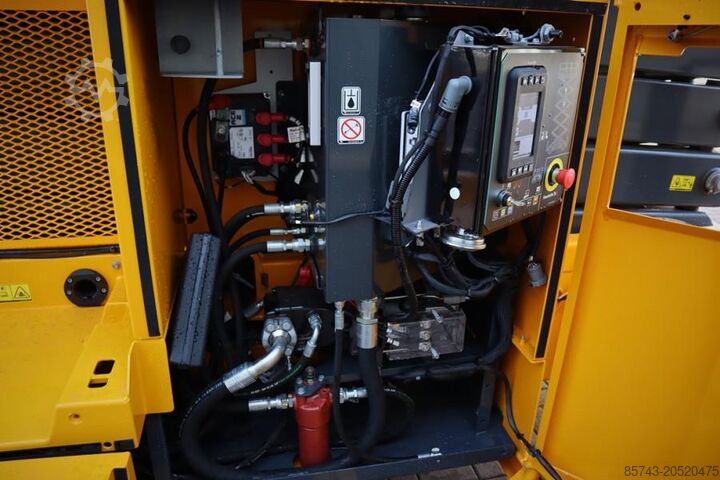 Ascensore a forbice Haulotte HS18EPRO Full Electric 4x4 Drive, Versatile Use: O