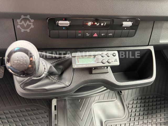 รถตู้ตู้เย็น MERCEDES-BENZ Sprinter 517 43 5,5t TK KOFFER LBW 8EPA AHK TEMP