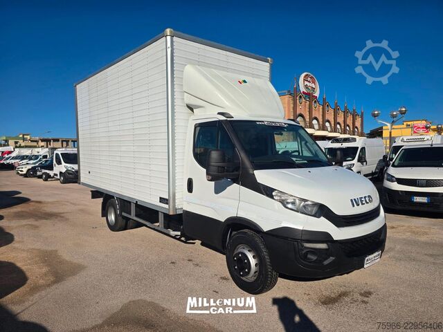 شاحنة بانل IVECO DAILY 60-15 FURGONE 4,90 (2018)