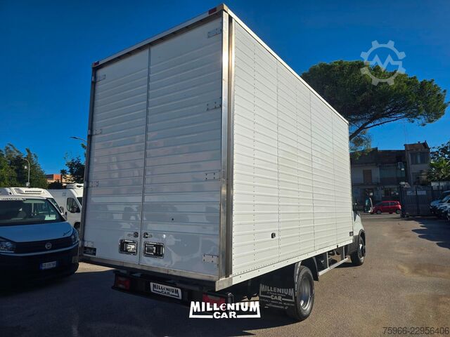 شاحنة بانل IVECO DAILY 60-15 FURGONE 4,90 (2018)