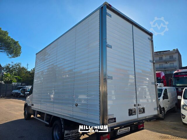 شاحنة بانل IVECO DAILY 60-15 FURGONE 4,90 (2018)