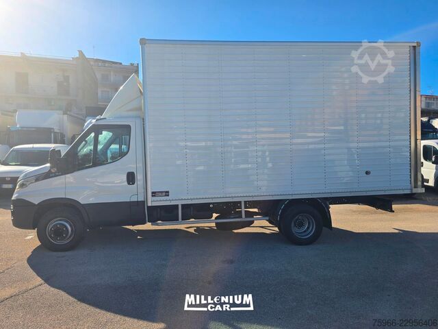 شاحنة بانل IVECO DAILY 60-15 FURGONE 4,90 (2018)